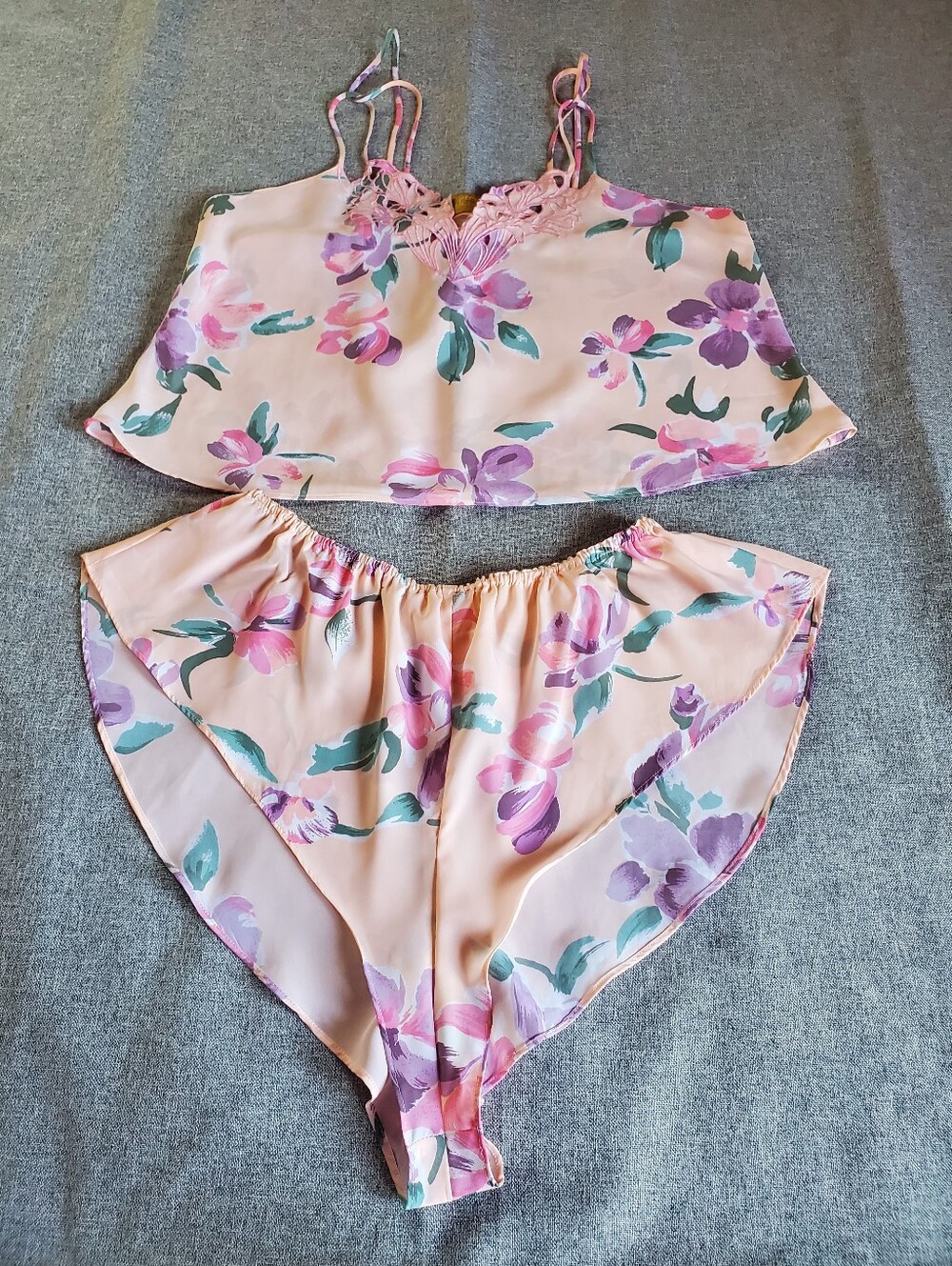 Vintage Victoria's Secret Gold Label Floral Satin Cami Shorts Pajama‎ Romantic